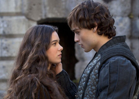 FOTO: Romeo a Julie - Hailee Steinfeld a Douglas Booth